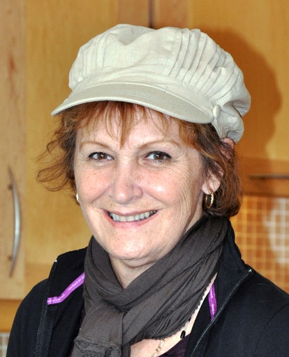 Mme Denise DALLAIRE